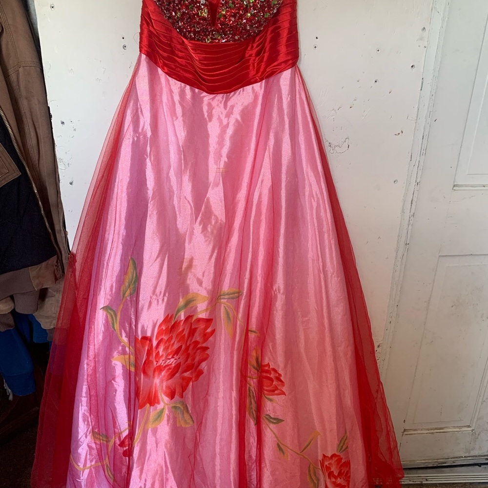 Studio Red and Blue Tag Detail